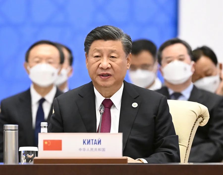 胸懷天下：習(xí)近平新時代中國特色社會主義思想的精髓