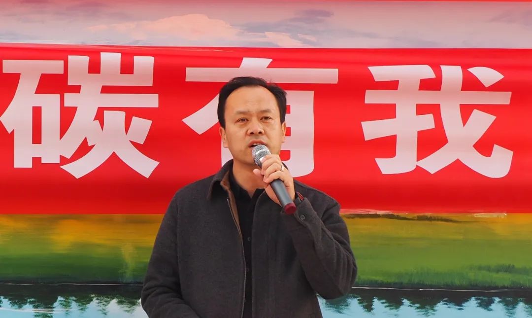 種下一片愛心，為秦嶺增添一份綠色     紅城國際工程項目管理有限公司主辦的“2023年陜西省建設工程造價行業公益植樹活動”圓滿禮成