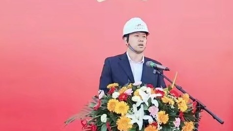 熱烈祝賀延安大學附屬醫院婦女兒童分院門診樓主體順利封頂